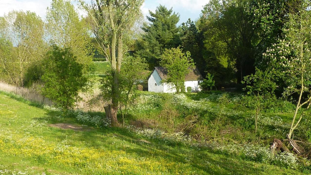 Bed and Breakfast De Slaapmus Boven-Leeuwen Exterior foto